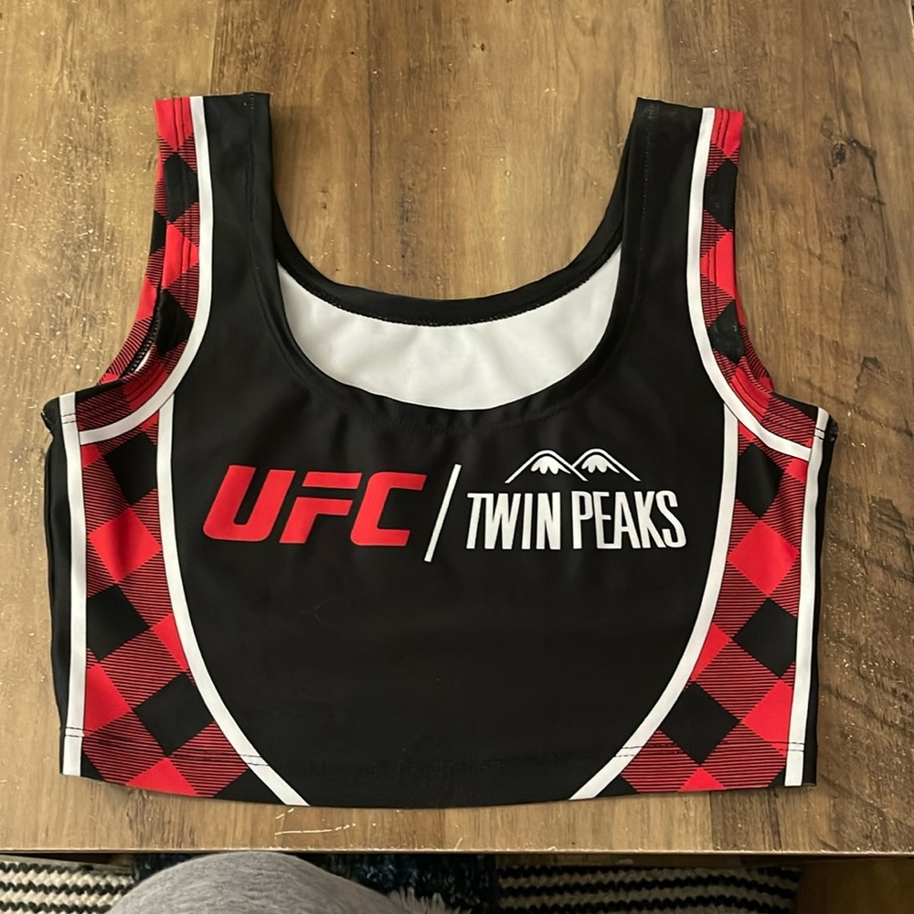 Twin peaks UFC croptop